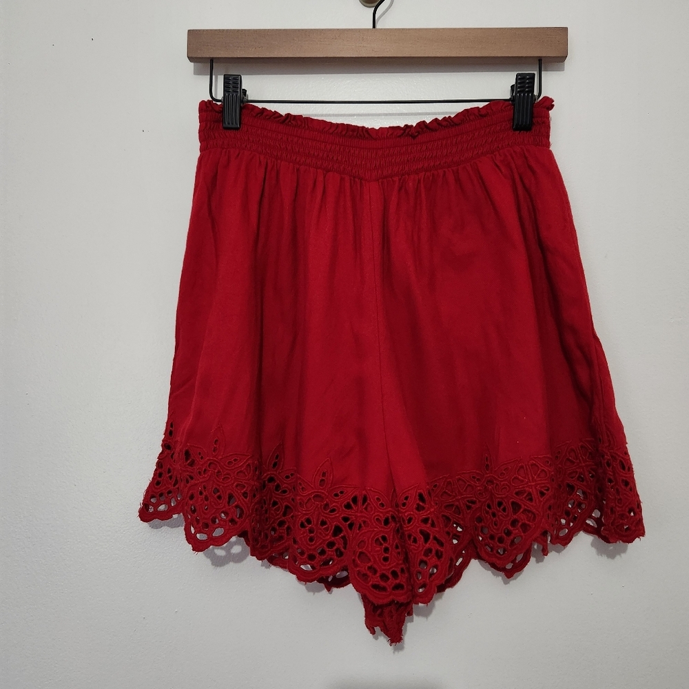 American Eagle Red Eyelet Lace Shorts Medium High Rise Lined Boho Summer AE